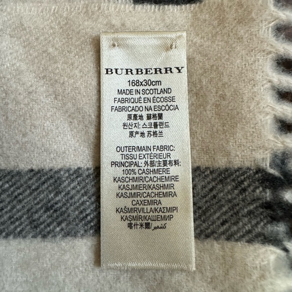Burberry Cashmere Scarf - Picture 3 of 4